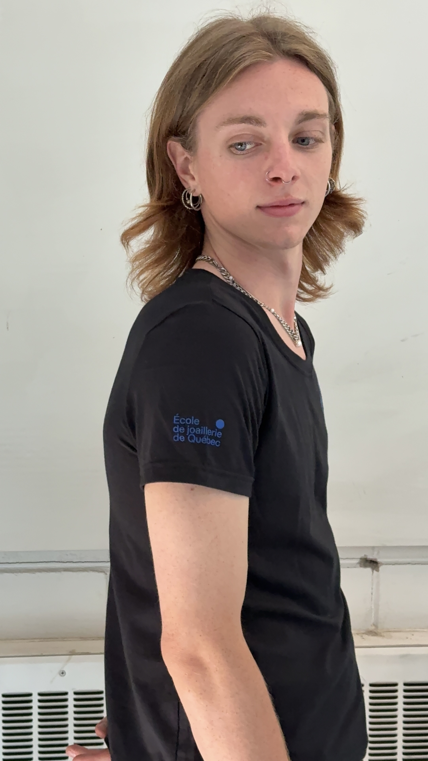 T-shirt broche en fleur